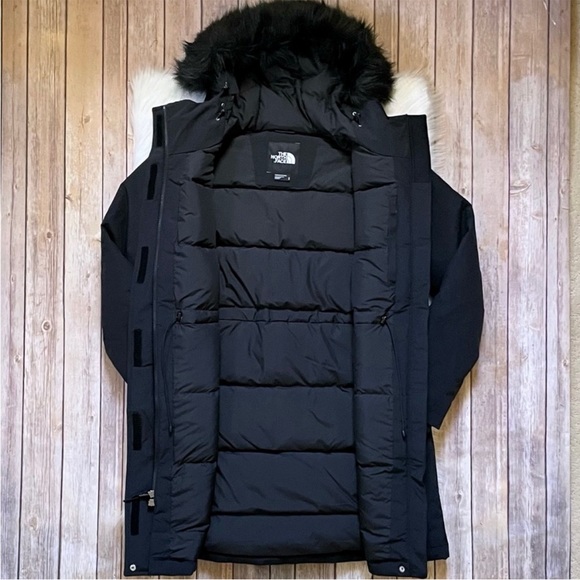 The North Face Women’s Arctic Parka II Coat In TNF Black - Picture 5 of 10